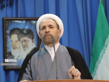 خطیب جمعه ایلام: وحدت و امیدآفرینی بهترین سلاح در مقابل دشمنان است