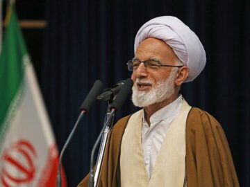 امام جمعه اراک: خسارت رژیم صهیونیستی به کشور باید تا ریال آخر گرفته شود