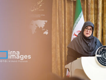 مهاجرانی: حذف چهار صفر از پول ملی در هیات دولت تصویب شد