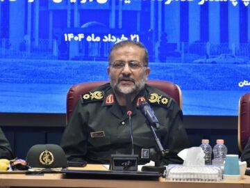 ملت ایران پرچم‌دار جبهه حق در نبرد با باطل است
