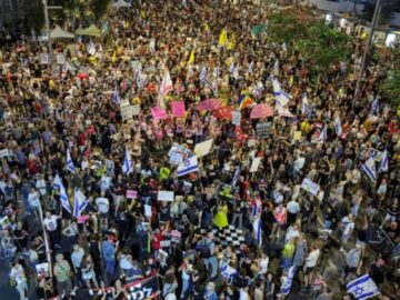 تظاهرات گسترده در سرزمین‌های اشغالی فسلطین برای پایان جنگ غزه و بازگرداندن اسیران صهیونیست