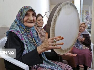 تعداد سالمندان زن در لرستان بیش از مردان است