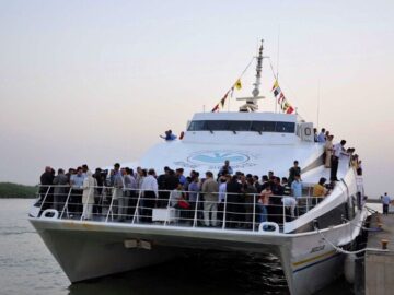 جزئیات سفر دریایی زائران اربعین حسینی از بندر خرمشهر به عراق