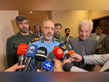 وزیر دفاع: ایران و پاکستان پشتیبان یکدیگر در سطح بین‌المللی هستند + فیلم