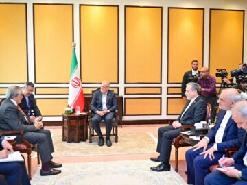 وزیر خارجه پاکستان بر تعهد عمیق به روابط تاریخی با ایران تاکید کرد