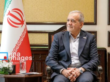 پزشکیان: توجه به همسایگان اصل محوری در سیاست خارجی ایران است