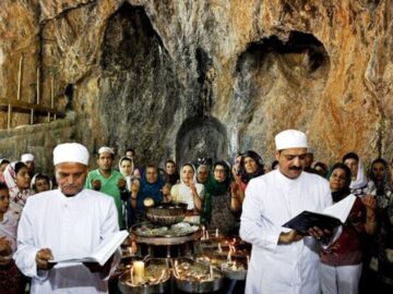 آغاز آیین مذهبی زرتشتیان ایران در پیرنارکی مهریز یزد