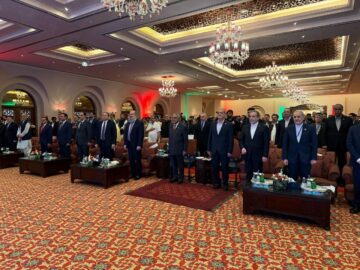 همایش بازرگانی ایران و پاکستان با حضور پزشکیان گشایش یافت 
