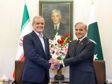 سران ایران و پاکستان بر افزایش سطح مبادلات تجاری به ۱۰ میلیارد دلار تاکید کردند