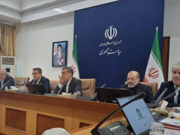 نخستین نشست کارگروه نظام پرداخت حقوق کارکنان دولت مبتنی بر عملکرد تشکیل شد