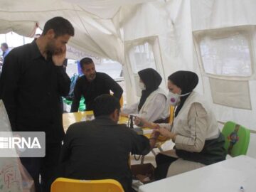 مشارکت یکصد نیروی جامعه بسیج پزشکی یزد در پیاده روی اربعین