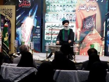 نماینده ولی‌فقیه در وزارت دفاع: شهیدان اقتدار نامشان درجنگ تحمیلی ۱۲روزه جاودانه شد