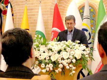استاندار اصفهان: خبرنگاران اخلاق را فدای خبر نکنند