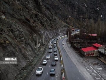 ترافیک در جاده‌های هراز و کندوان پرحجم و سنگین است