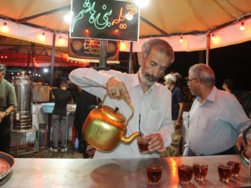 فیلم|خادمی خبرنگاران ملایر برای زائران کربلا