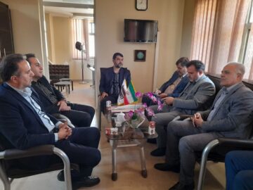 فرماندار ویژه کاشان در بازدید از ایرنا:صداقت در قلم و نقد منصفانه اولویت کار خبرنگار باشد