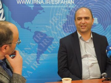 ۷۰۰ مگاوات انرژی خورشیدی در جوار شهرک‌های صنعتی اصفهان ایجاد می‌شود + فیلم