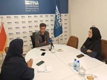 ۲۰ سال خبرنگاری با طنز و تعهد +فیلم