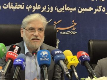 وزیرعلوم: دشمن از دانشگاه‌ و رسانه هراس دارد