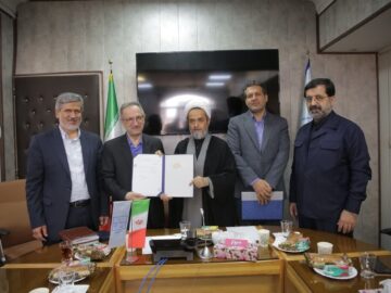 استاندار قم: توسعه گردشگری مذهبی محور برنامه های استان است