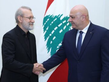 نگاه خبرنگاران لبنانی به حضور لاریجانی در بیروت؛ پیام حمایت تهران و مخالفت با دیکته‌ خارجی