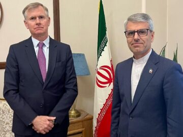 دیدار سفیر انگلیس با بقائی