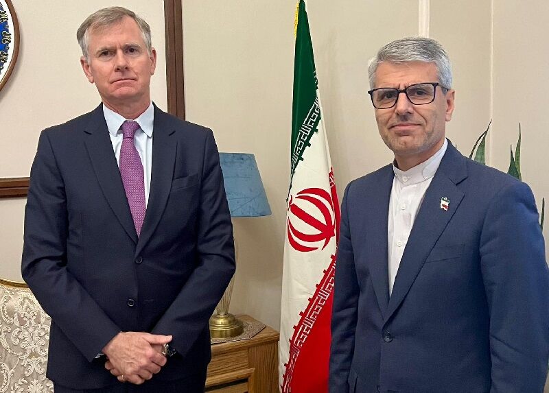 دیدار سفیر انگلیس با بقائی