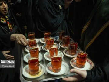 «حاج غلام»، فنجان چای و خیمه‌ای از عطر حسینی