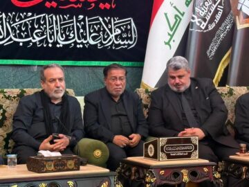 عراقچی با مسئولان تولیت حرم امام حسین(ع) دیدار کرد