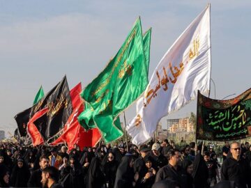 جاماندگان اربعین در قم تجدید عهد کردند