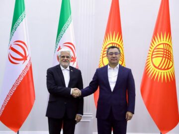 عارف: همبستگی کشورهای منطقه به بالارفتن ضریب امنیت در مقابل تهدیدات خارجی کمک می‌کند