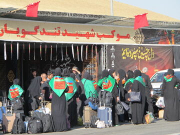 فیلم |موج بازگشت زائران حسینی در تمرچین و تداوم خدمات مواکب