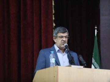 استاندار یزد: رسالت پلیس ارمغان آوری امنیت برای مردم است