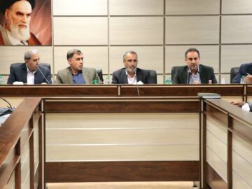 معاون استاندار فارس: برای رونق اقتصادی اصلاح مسیرهای اشتباه گذشته ضرورت دارد