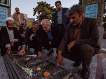 مدیرعامل ایرنا به مقام شهدای گلستان ادای احترام کرد