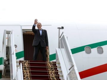 پزشکیان مینسک را به مقصد تهران ترک کرد