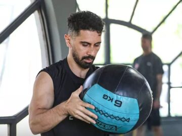 استارت پرسپولیس برای الکلاسیکو فوتبال ایران