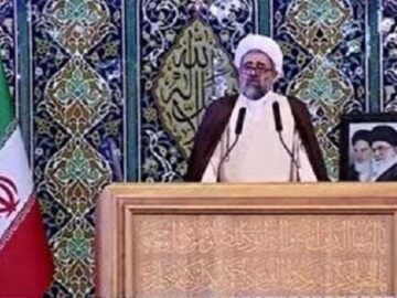 خطیب جمعه تبریز: آمریکا به هیچ عهد و پیمانی پایبند نیست