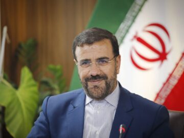 استاندار فارس: جامعه پزشکی، تکیه‌گاه استوار و مایه امید مردم در مصائب و بحران‌هاست