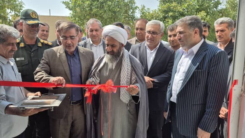 معاون استاندار فارس: دولت وفاق، به دور از حواشی در پی خدمت به مردم است