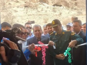 معاون استاندار فارس: خدمت صادقانه به مردم در اولویت برنامه‌های دولت  قرار دارد
