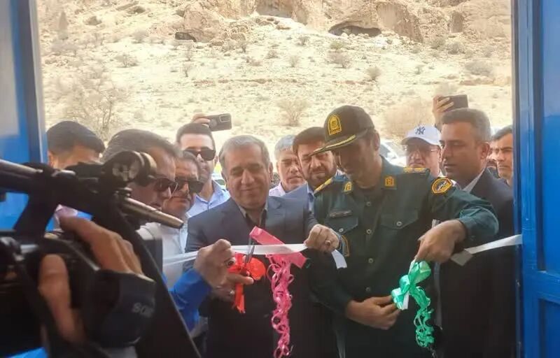 معاون استاندار فارس: خدمت صادقانه به مردم در اولویت برنامه‌های دولت  قرار دارد