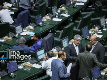 تاکید بر مقابله با افراط‌گرایان سیاسی و مجازات مشترکان پرمصرف در تذکر نمایندگان مجلس