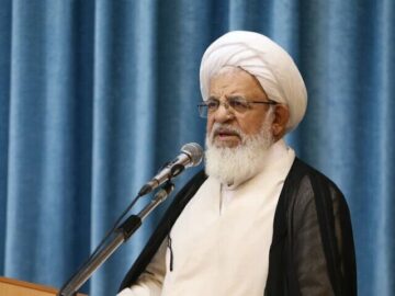 امام جمعه یزد: مدارس یزد باید صاحب اتاق فکر باشند
