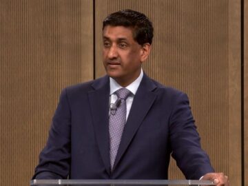 قانونگذار آمریکایی:  پایان جنگ غزه در گرو توقف ارسال سلاح به اسرائیل است