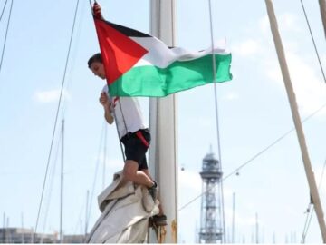 ناوگان «الصمود» از اسپانیا عازم غزه شد