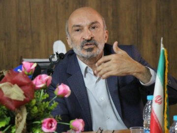 انتقاد از دخالت دولت‌ها در امور دانشگاه‌ها؛ توقف جذب دانشجوی بی‌ضابطه