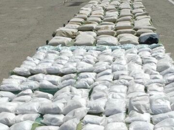 کشف بیش از ۱۱۳ تن مواد مخدر و انهدام ۸۱۶ باند قاچاق
