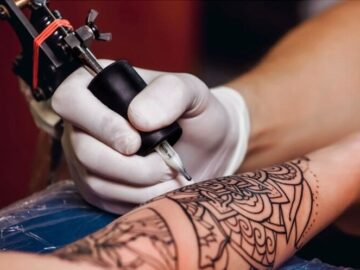 تتو و پرسینگ دروازه ورود «اچ آی وی» به بدن