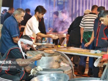 فعالیت مواکب در خدمات رسانی به زوار اربعین در مهران